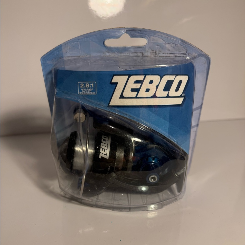 Zeno fishing reel new in package